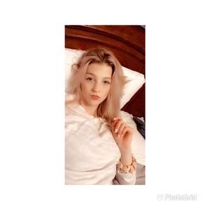 Meet your Posher, Em